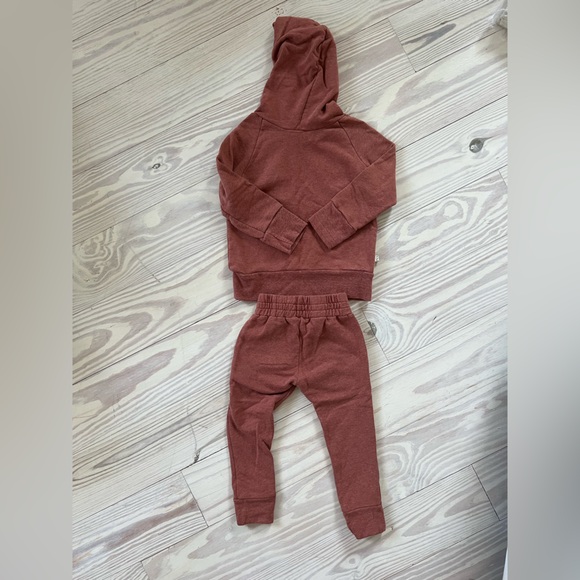 Childhoods Clothing Set 2T - Picture 2 of 2